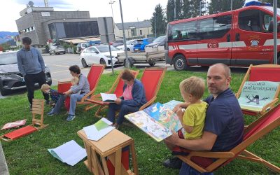 Knjižnica pod krošnjami v septembru 2025